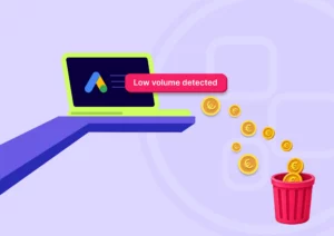 Ilustración que muestra el impacto de las etiquetas de conversión rotas en las campañas de Google Ads Performance (PMax), lo que provoca un desperdicio de presupuesto y una pérdida de ingresos.